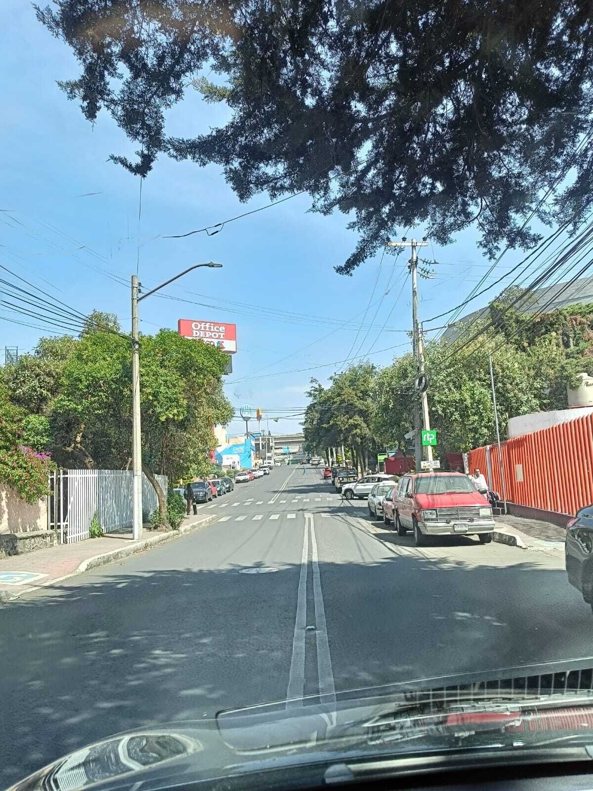 10 de 10: Av. donde sale la calle de la casa en venta