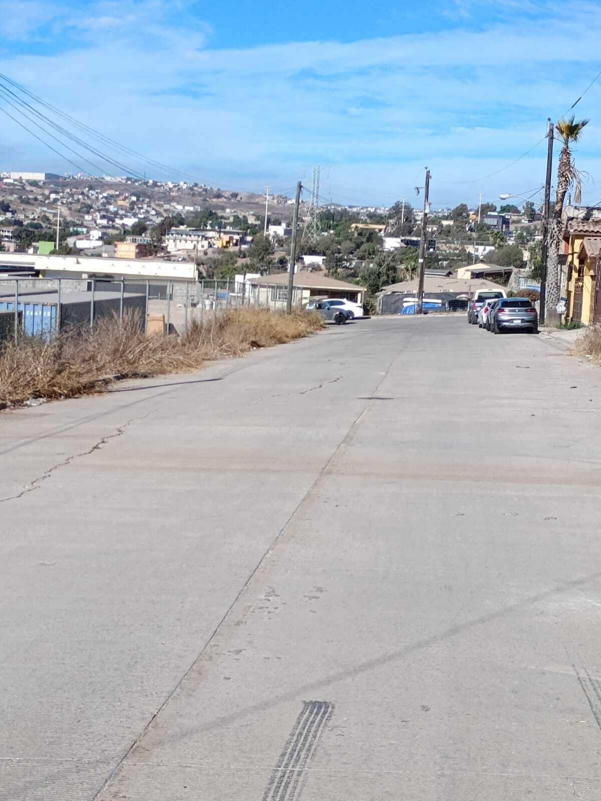 2 de 3: Paved streets