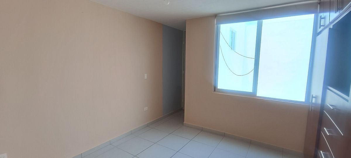 21 de 26: Planta Alta -  Recámara #3 con Clóset y Baño Completo