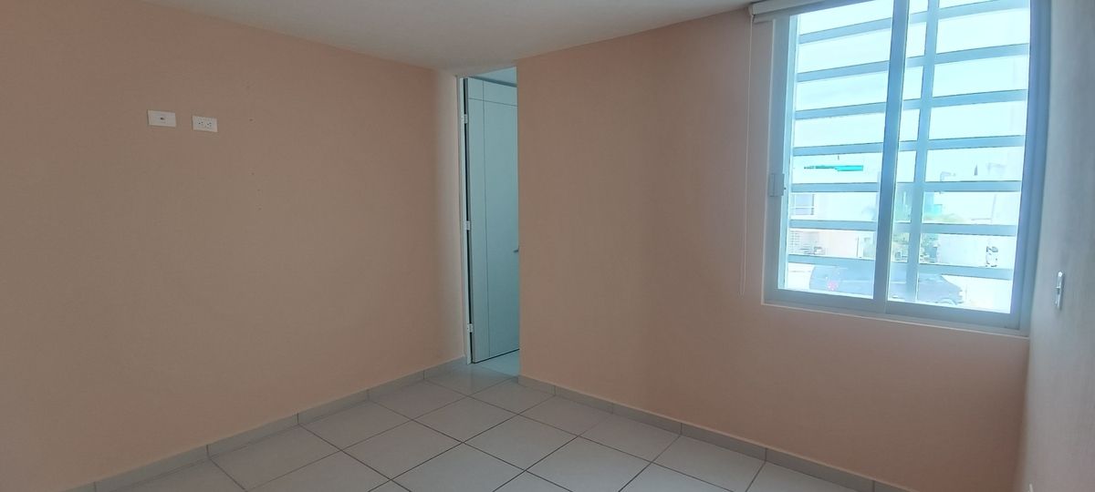 25 de 26: Planta Alta -  Recámara #4 con Clóset y Baño Completo
