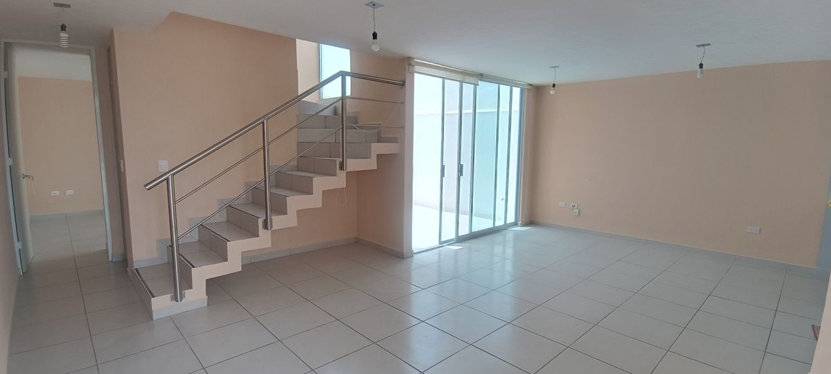 2 de 26: Planta Baja - Sala Comedor