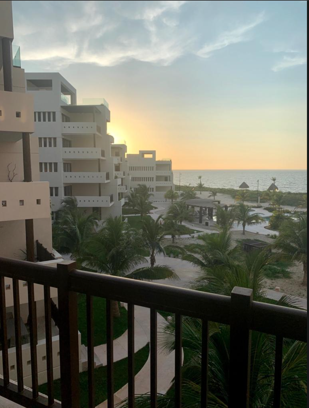 Departamento de lujo en tercer nivel. Edificio con elevador. Kinuh - Almares - foto 1