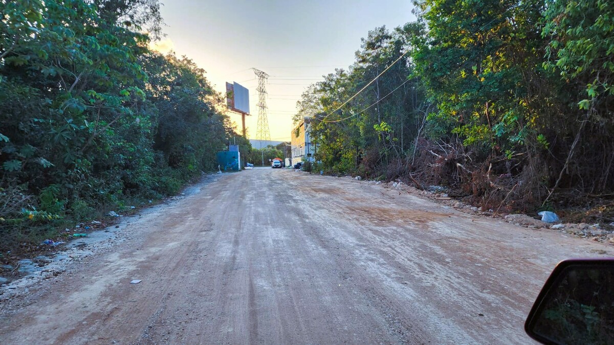 4 de 9: TERRENO VENTA AV HUAYACAN CANCUN