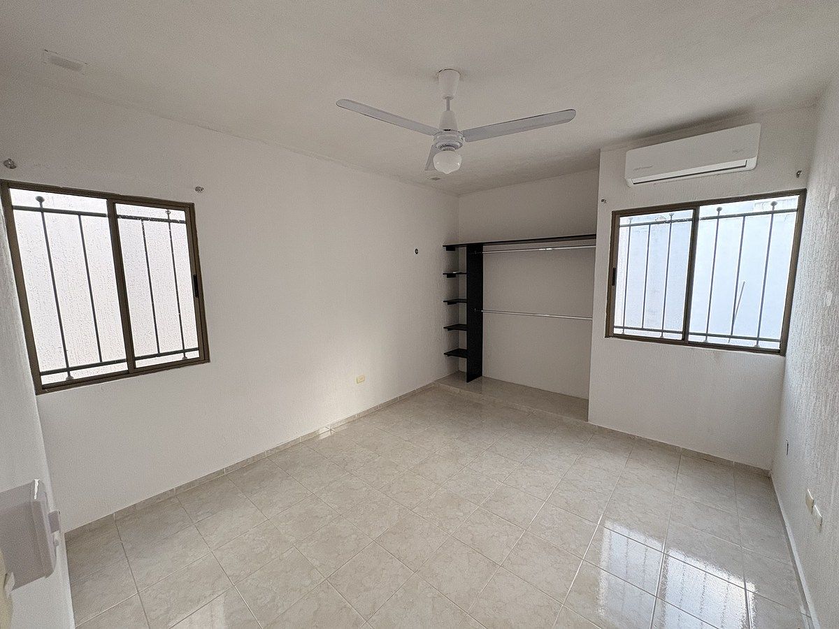 6 de 12: HABITACIÓN 1