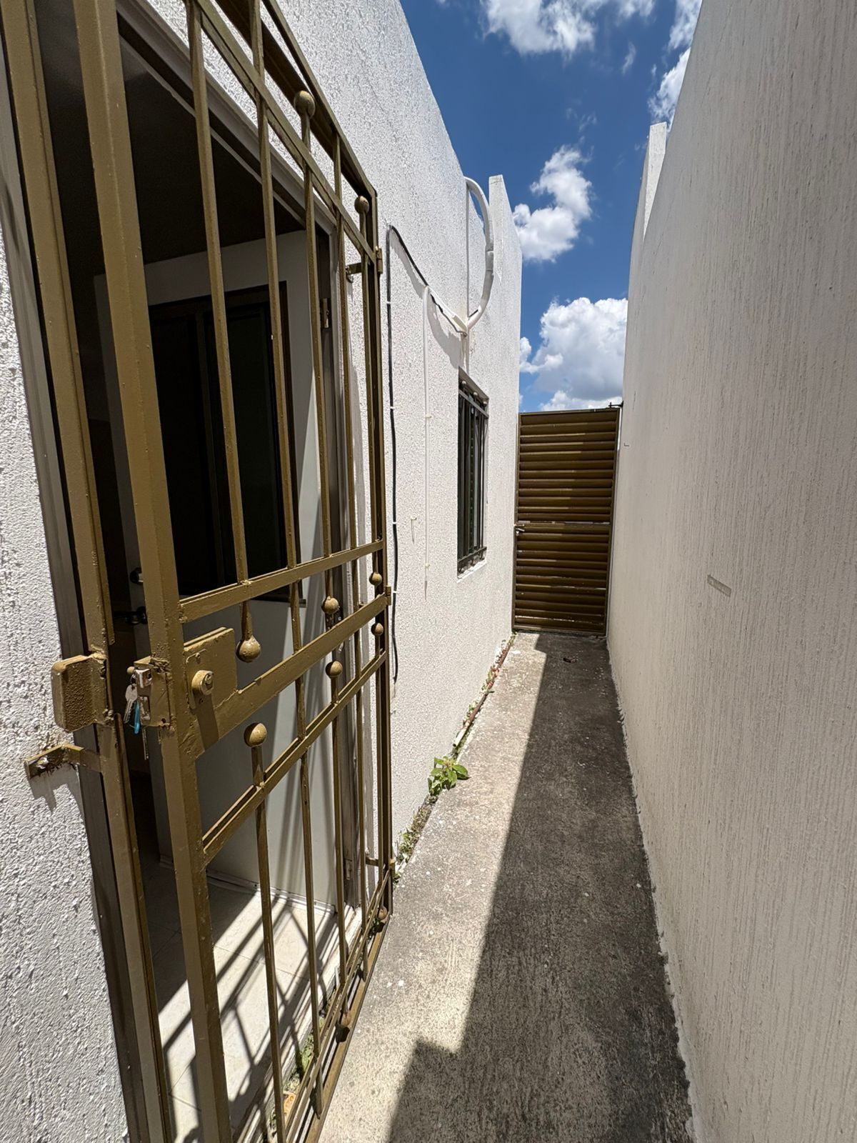 10 de 12: PASILLO DE SERVICIO