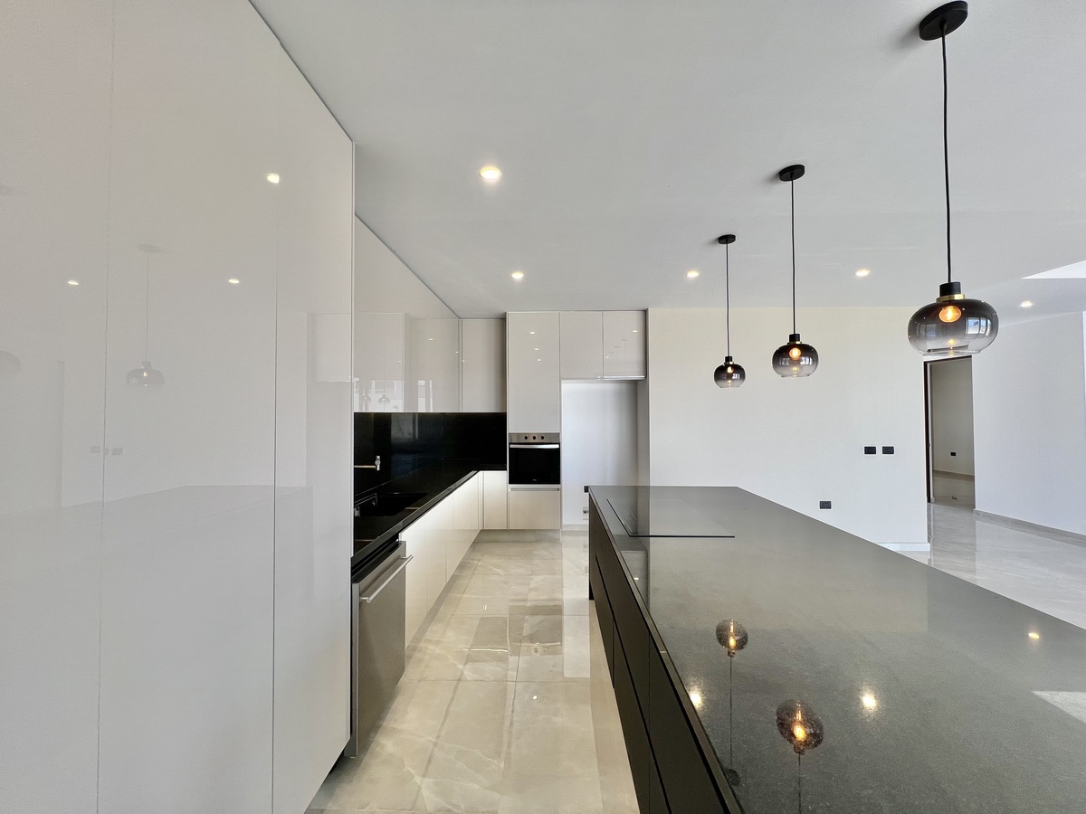 5 de 24: Cocina equipada