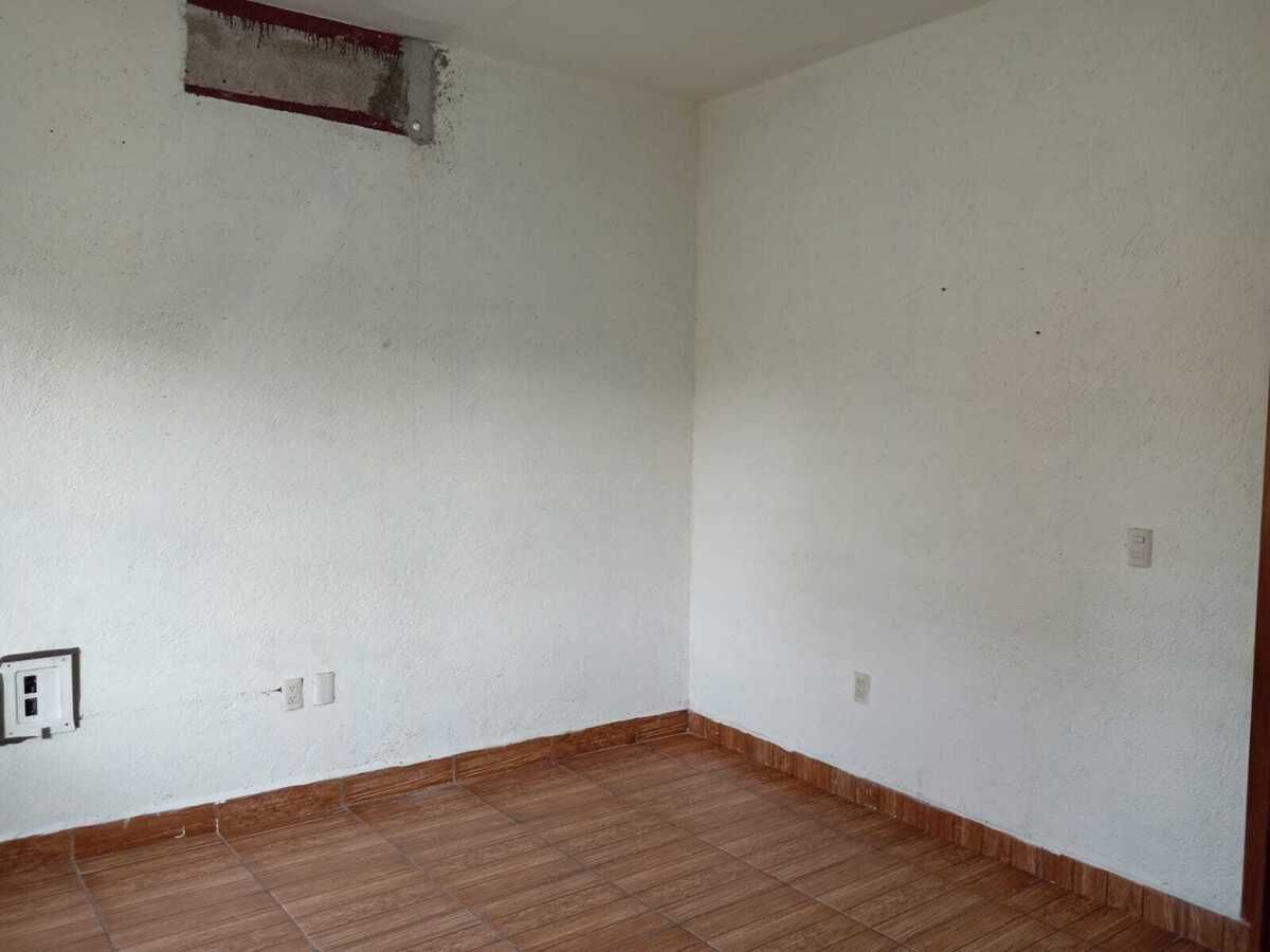 20 de 22: HABITACION  FRONTAL