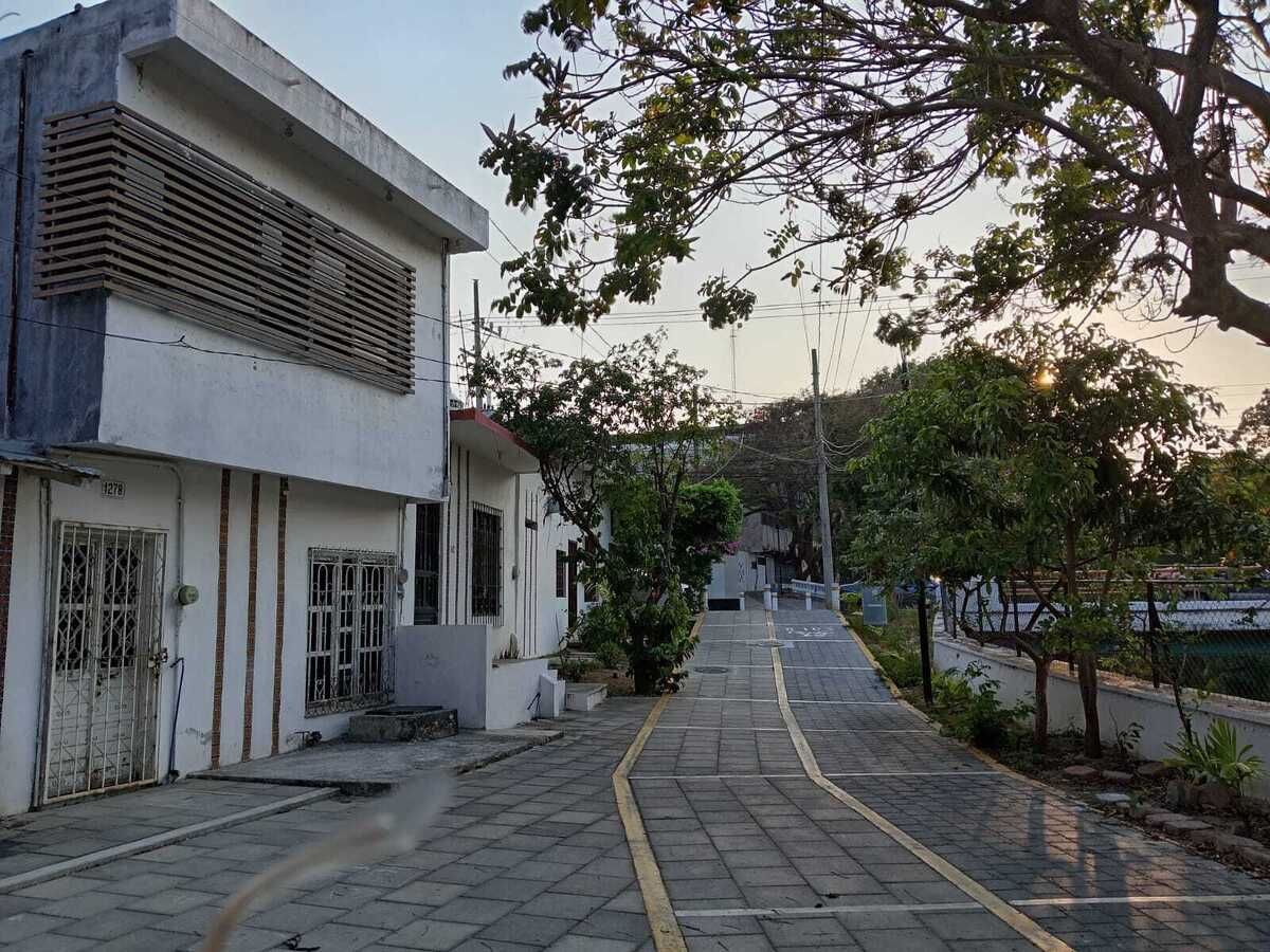 3 de 22: FACHADA
