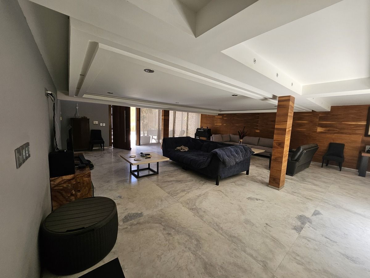 Casa en Venta en Fuente De Diana con 4 Recámaras, 3 Baños y 390 Metros Cuadrados Casa en Venta en Fuente De Diana con 4 Recámaras, 3 Baños y 390 Metros Cuadrados