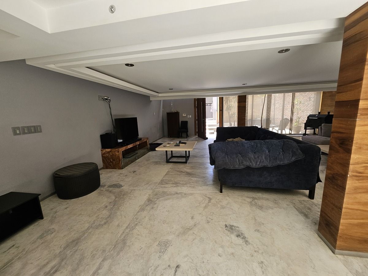 Casa en Venta en Fuente De Diana con 4 Recámaras, 3 Baños y 390 Metros Cuadrados Casa en Venta en Fuente De Diana con 4 Recámaras, 3 Baños y 390 Metros Cuadrados