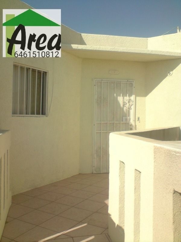 2 of 6: Fachada