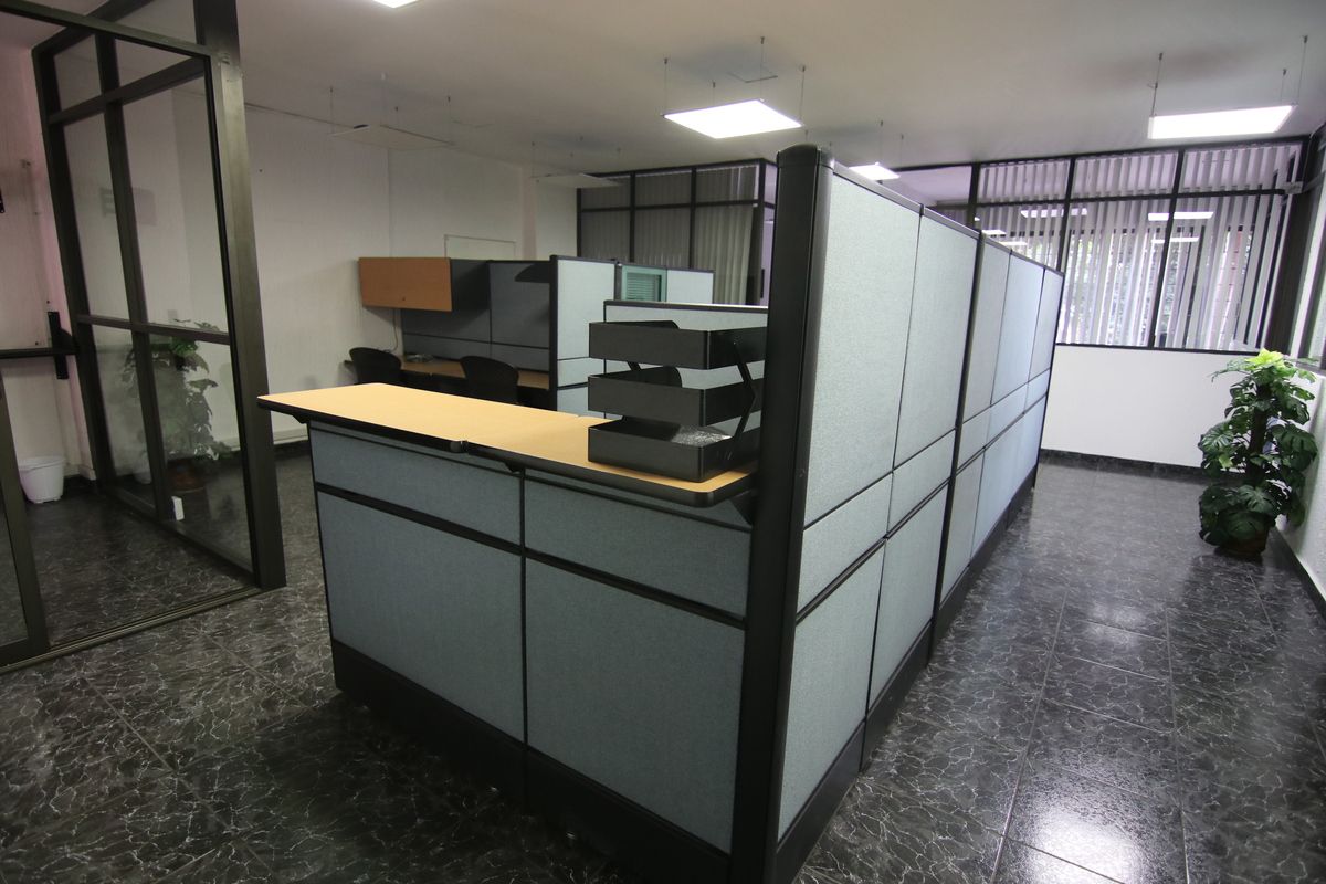3 de 19: Vista 2 de area generañ de trabajo