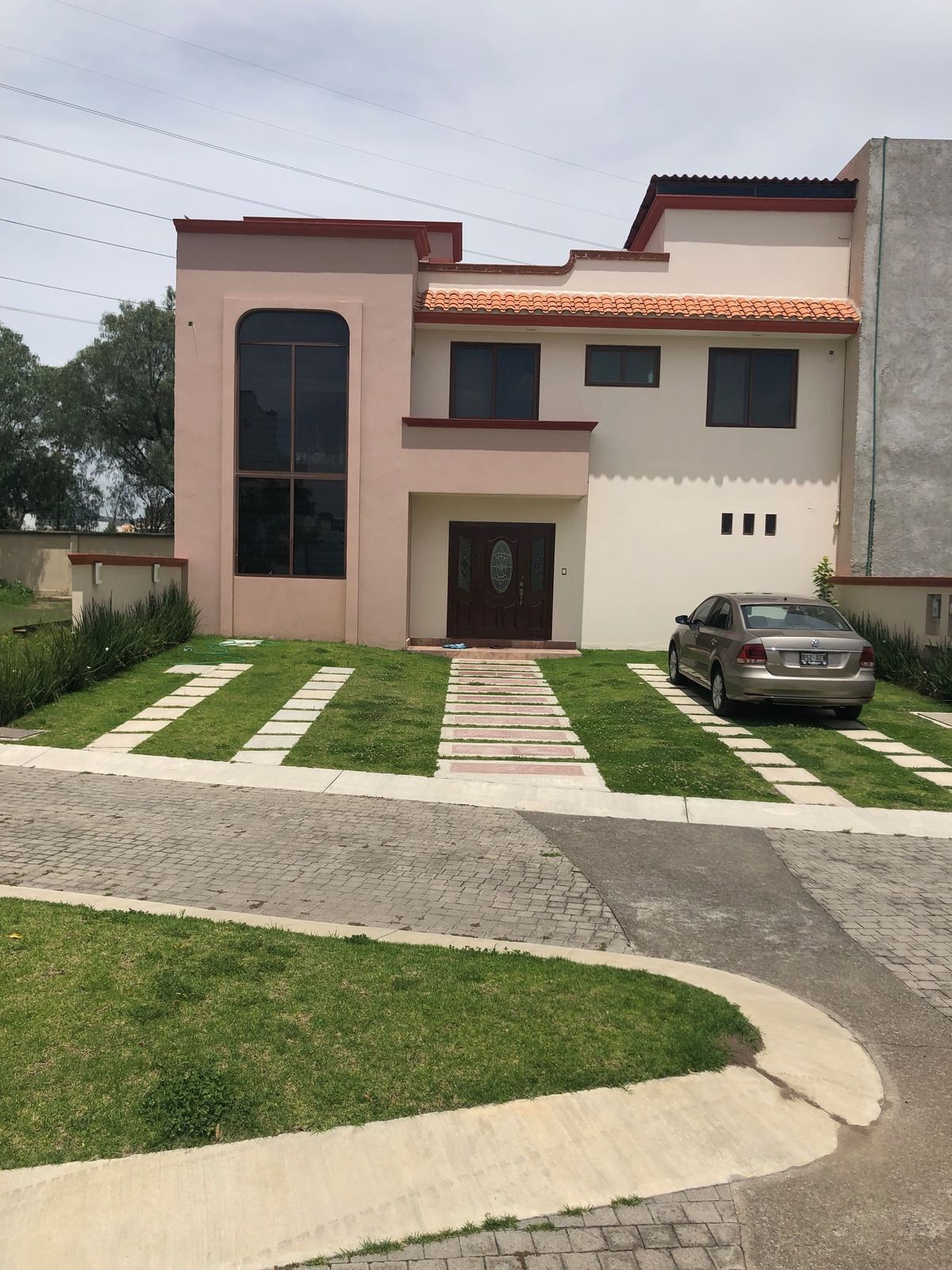 3 de 30: FACHADA