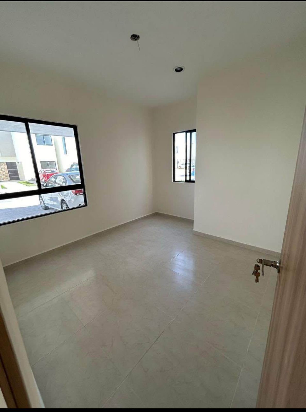 11 of 12: Estudio/Recamara planta baja