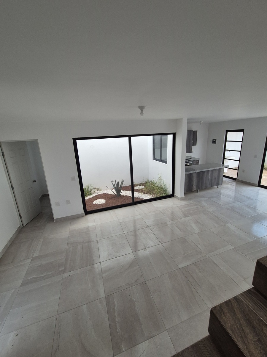 11 de 17: Jardin interior