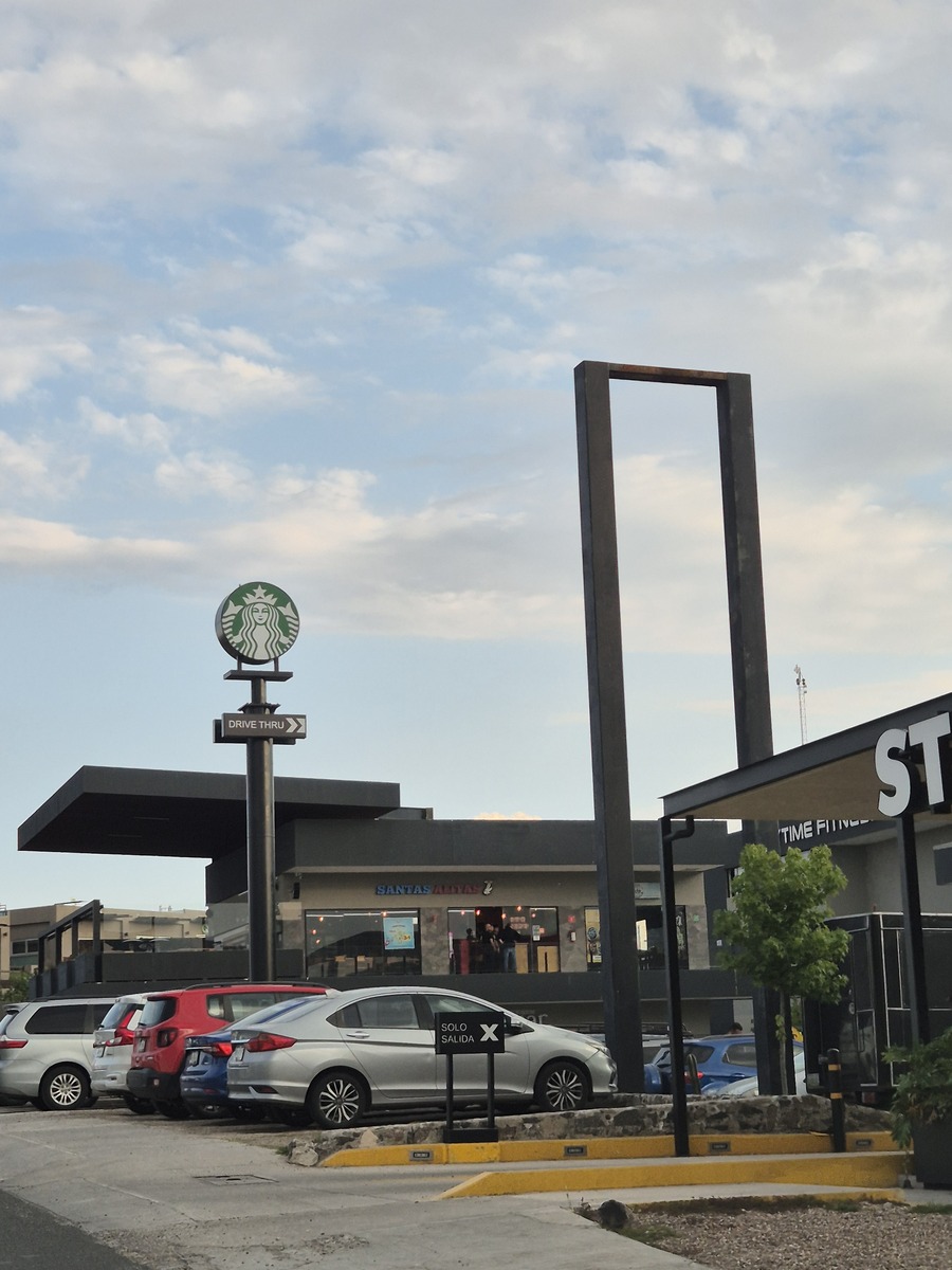 15 de 17: Ccomercio cercano