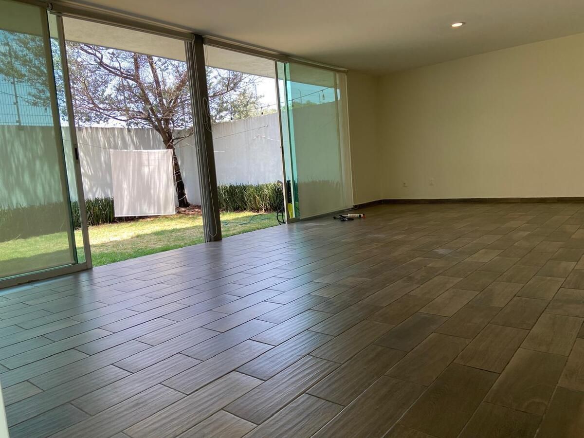 4 de 29: Sala Comedor