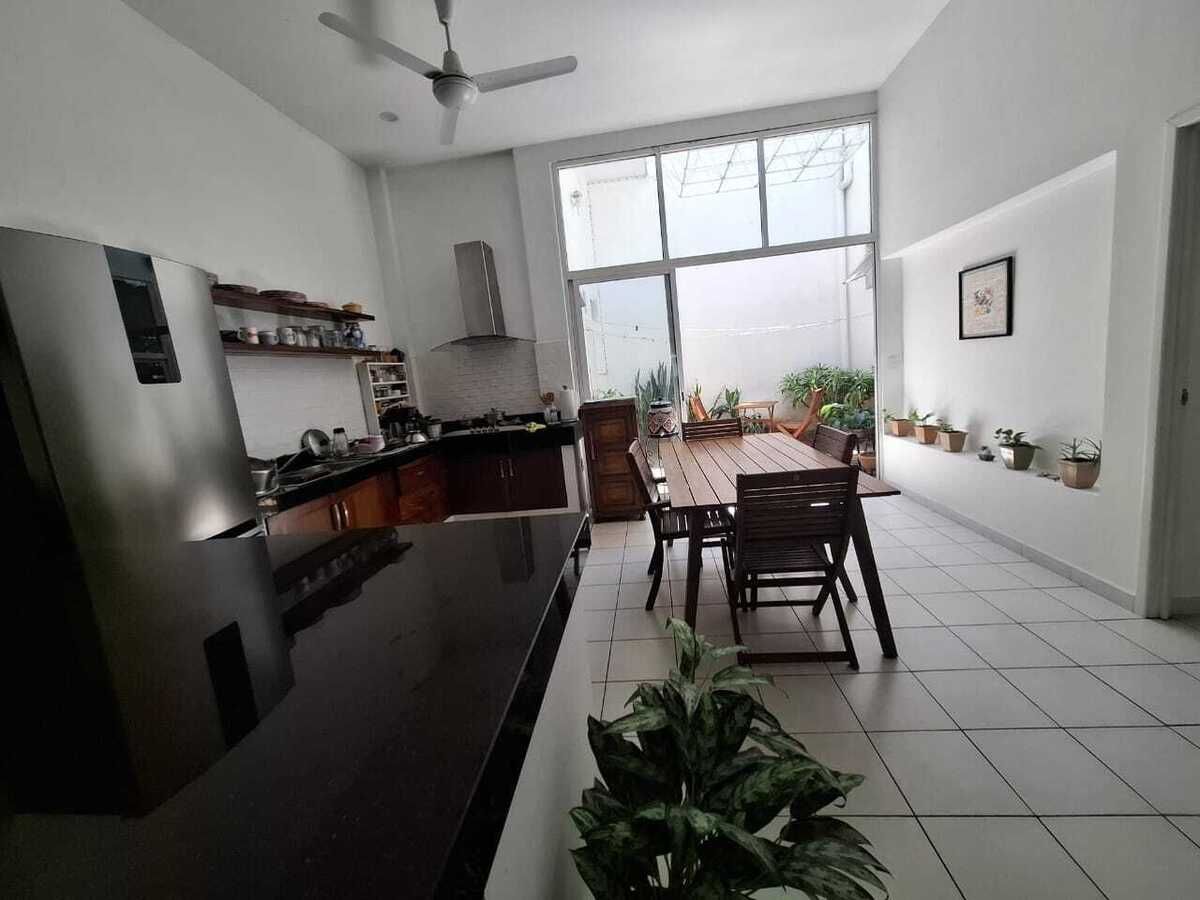 5 of 22: kitchen