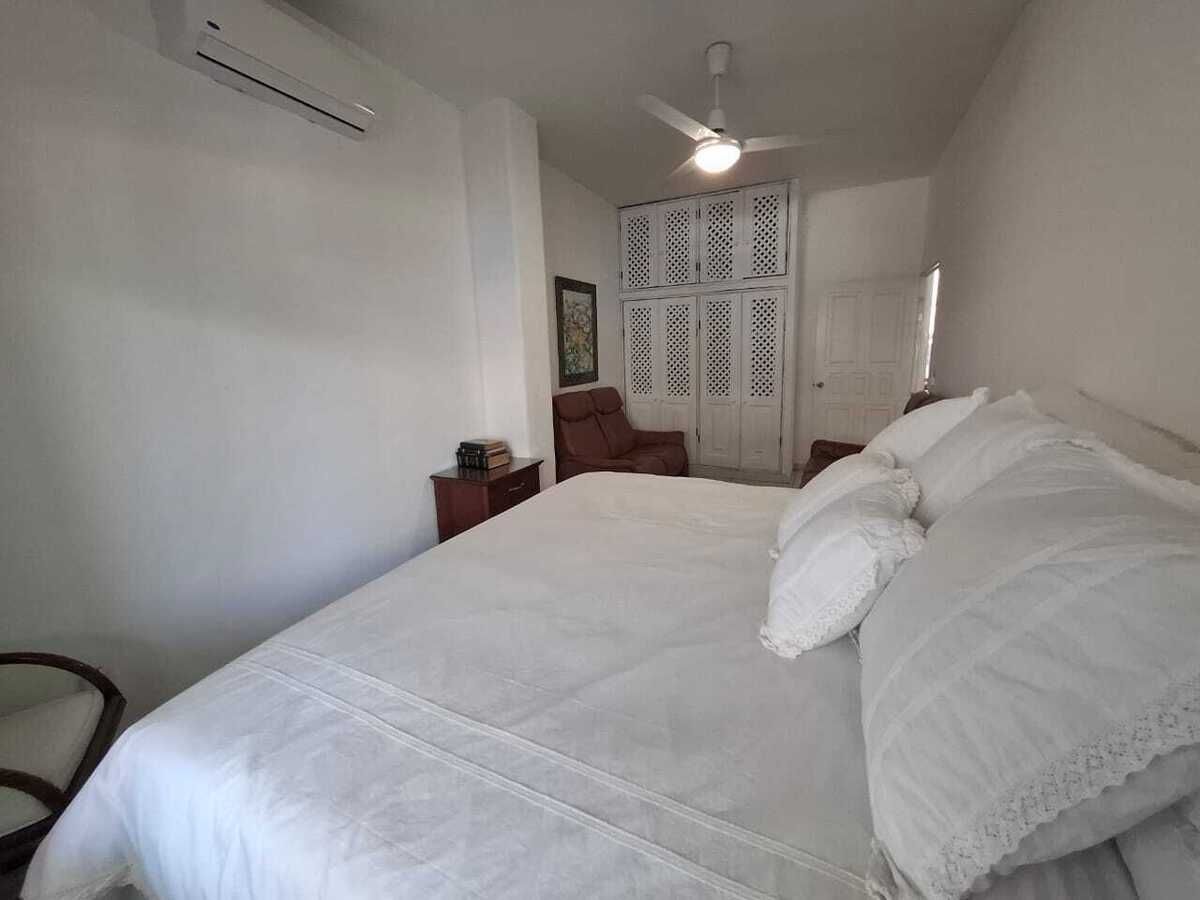 22 of 22: 2nd bedroom