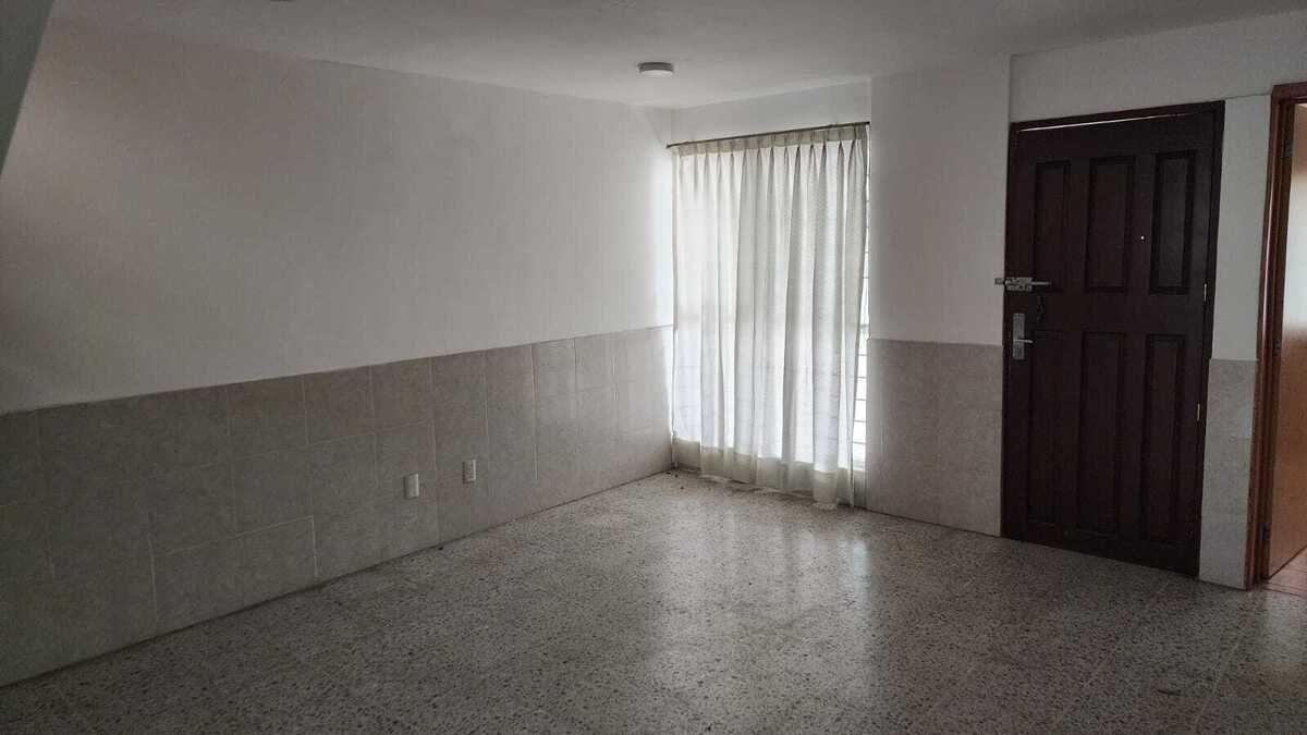4 de 27: Sala