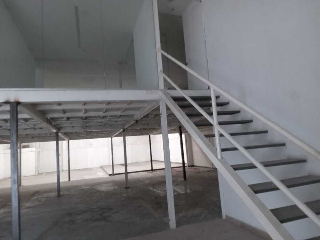 5 of 7: ESCALERA