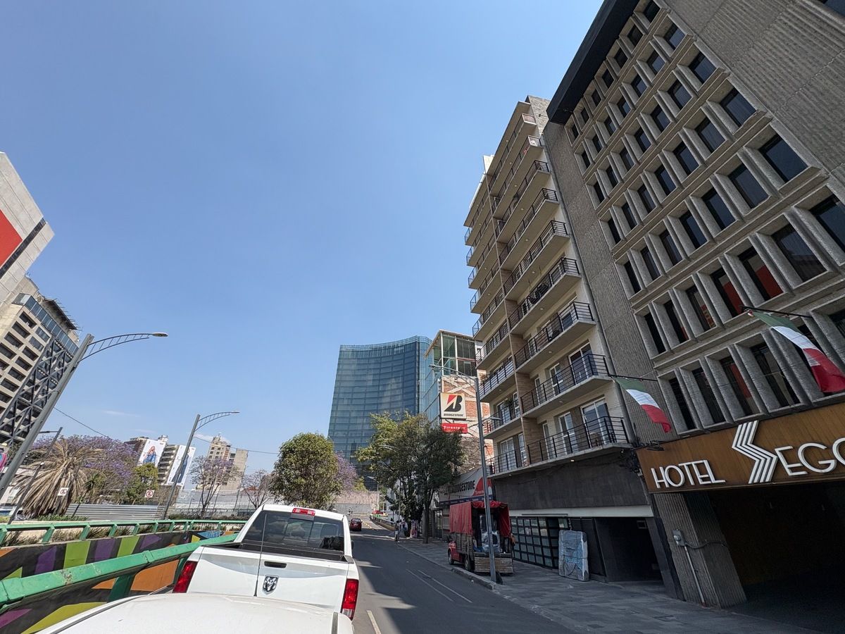 14 de 15: Fachada Costado