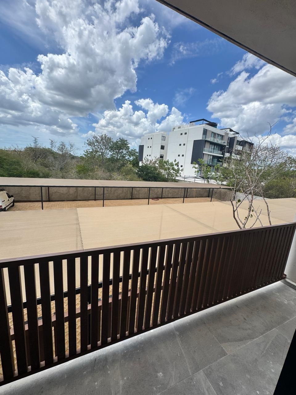 11 de 25: Balcon