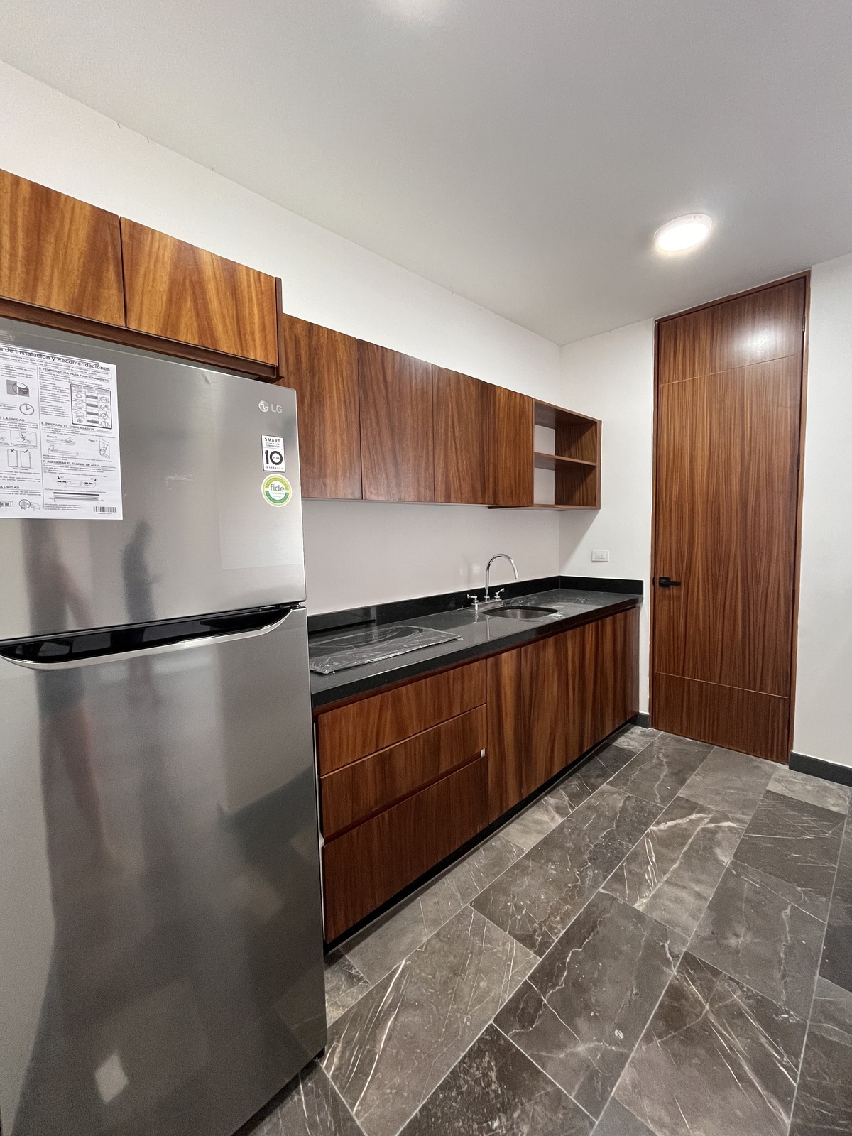 5 de 18: Cocina equipada