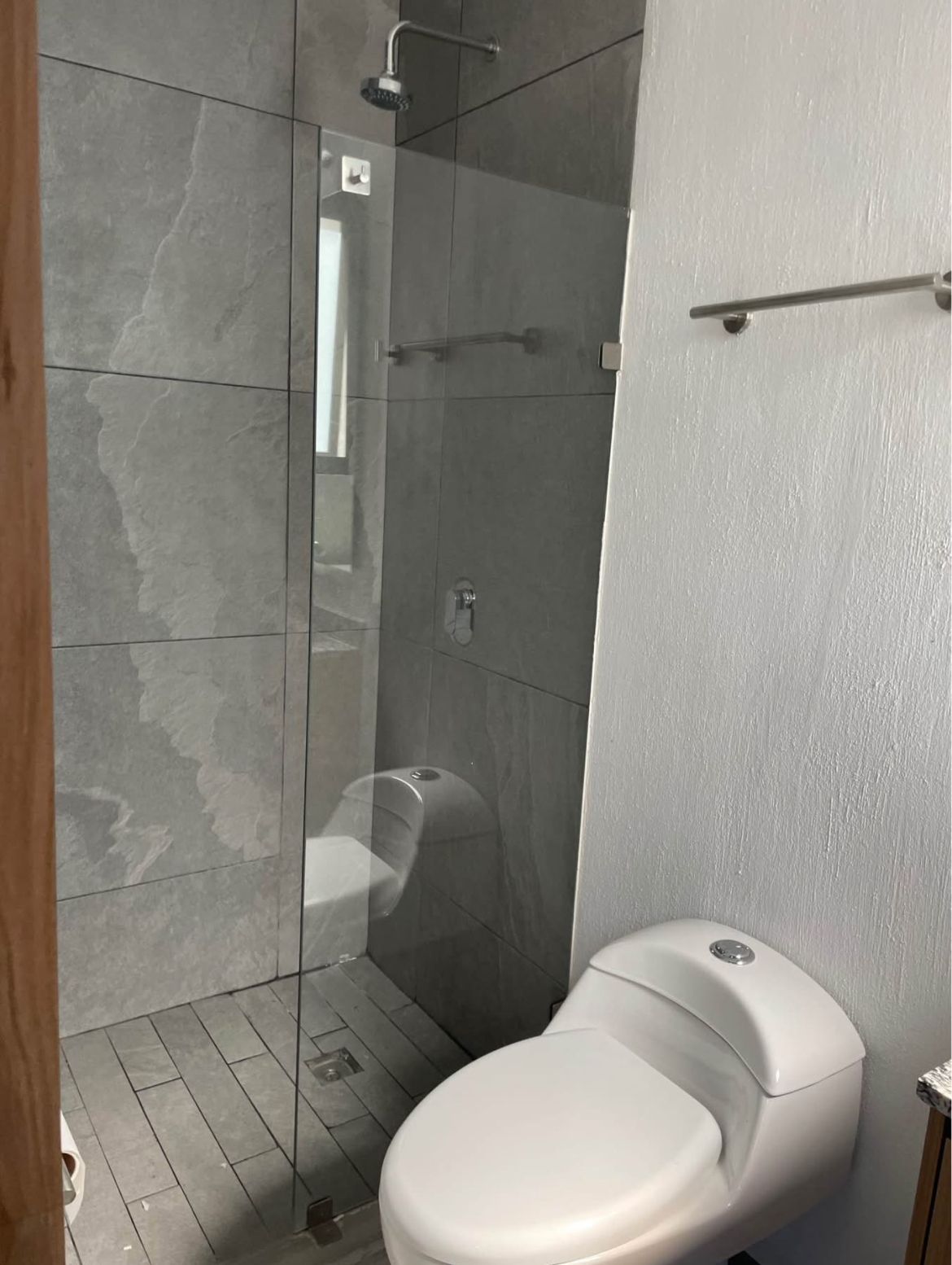 5 of 8: Baño principal