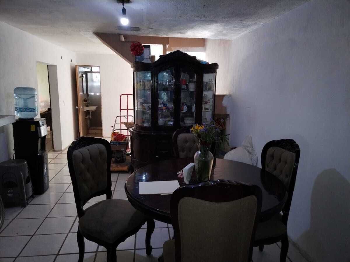EXCELENTE PROPIEDAD ALTAMENTE COMERCIAL 12 ESTACIONAM,ANTIGUA CARRETERA CHAPALA - foto 2