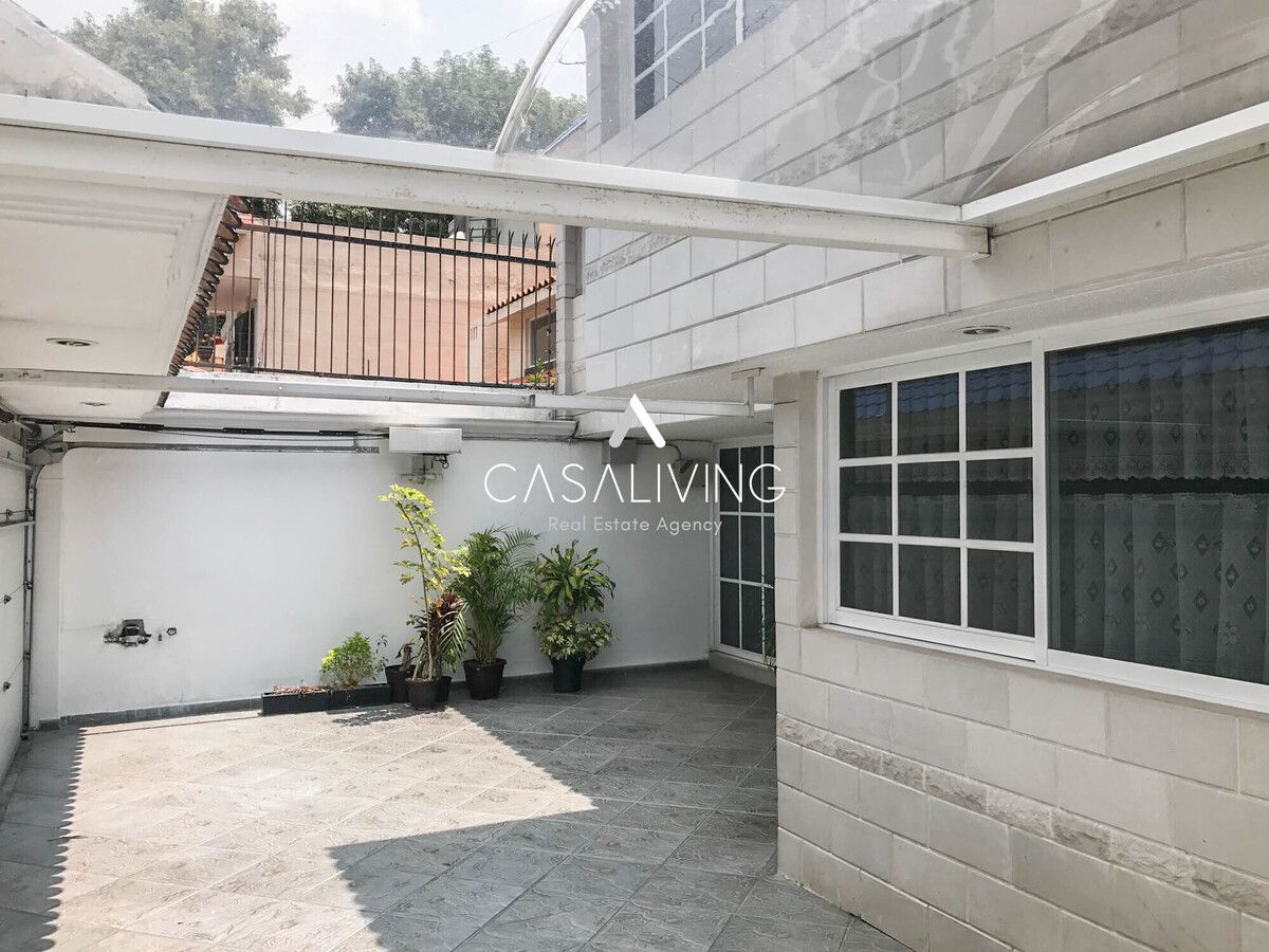 16 de 16: Estacionamientos