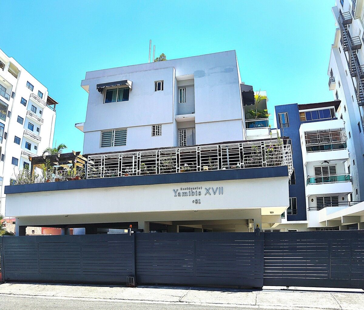 1 de 12: Residencial Ubicado en la Av. Teodoro Chasseuriau