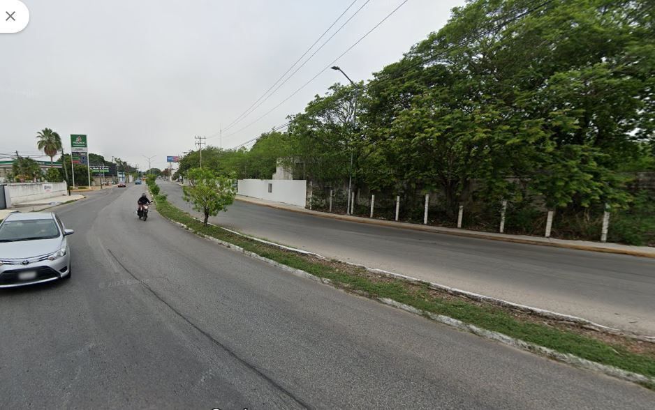 1 de 14: Cerca de avenida transitada