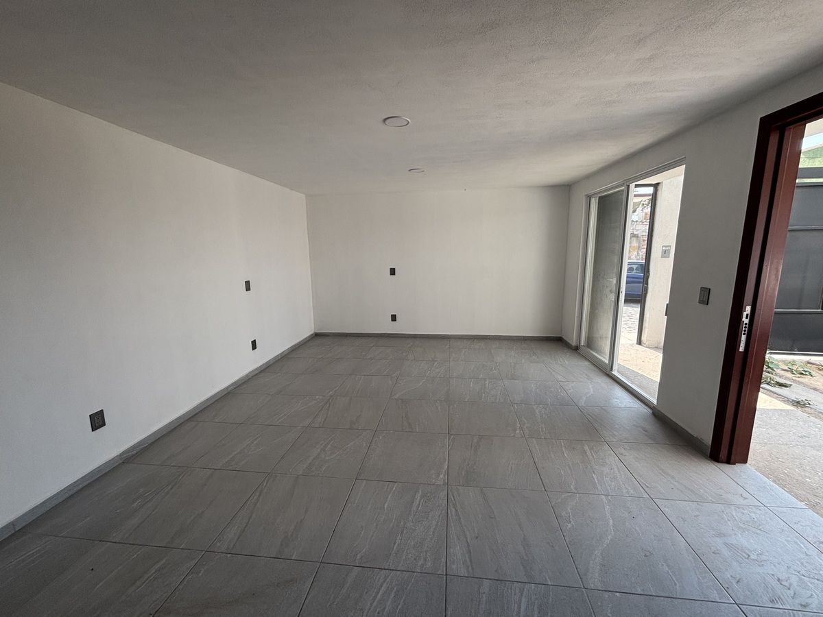 4 of 15: Sala diferente vista
