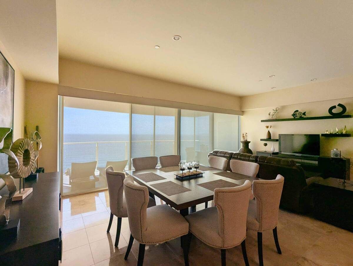 4 de 21: Palacio del Mar Condo 1702 available for rent in Tower 1