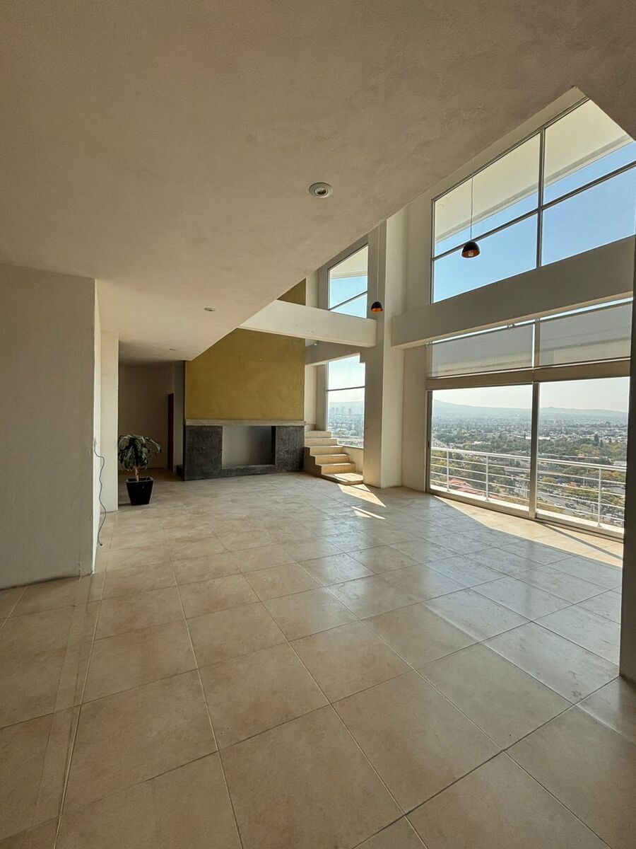 Venta de PH en Bernardo Quintana - foto 3
