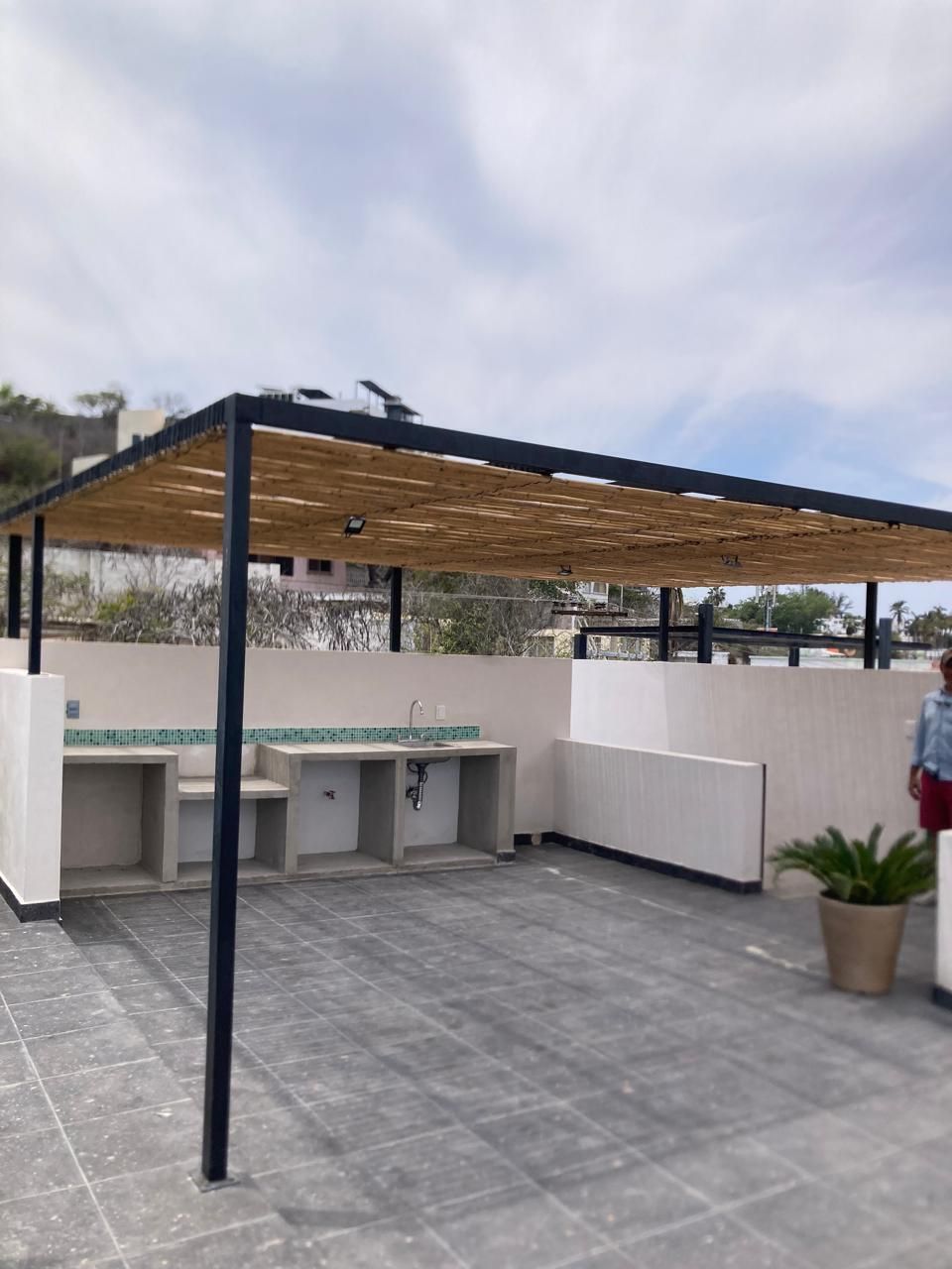 30 de 31: Área de tarja y parrilla - Roof Top