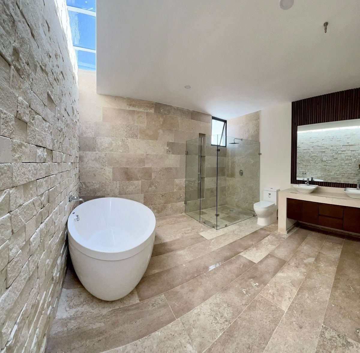 20 de 37: BAÑO RECÁMARA PRINCIPAL