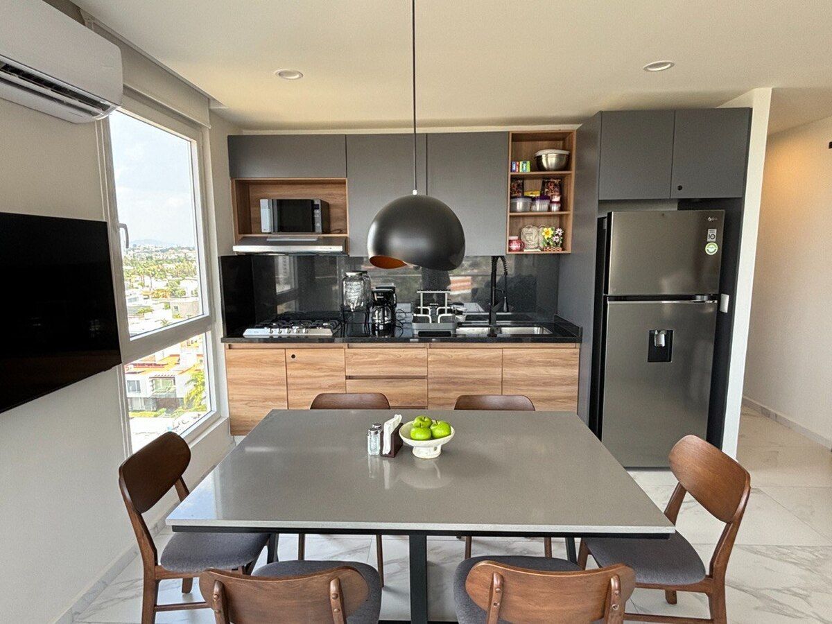 2 de 15: COCINA Y COMEDOR