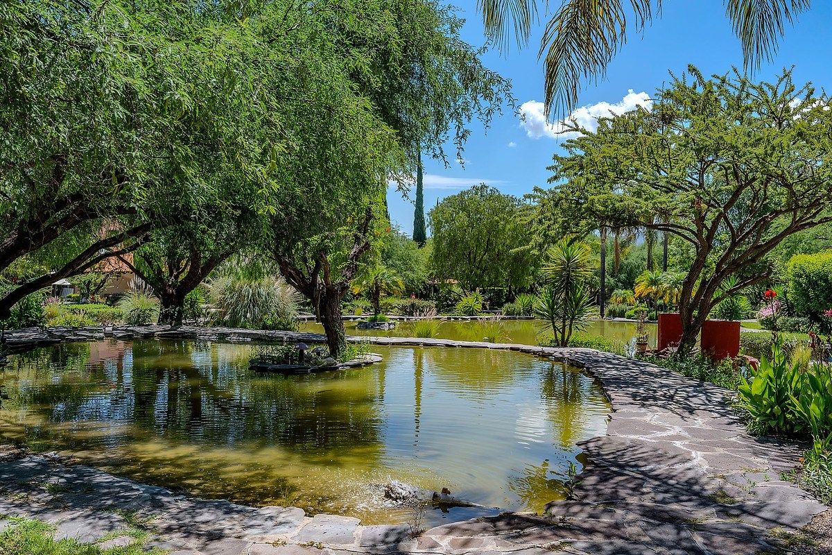 Lote residencial en San Miguel de Allende en privada con Casa Club, foto 1 de 25