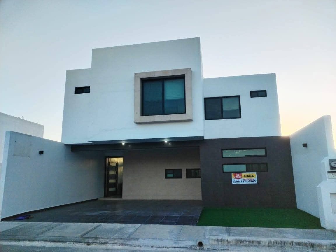2 de 12: Fachada