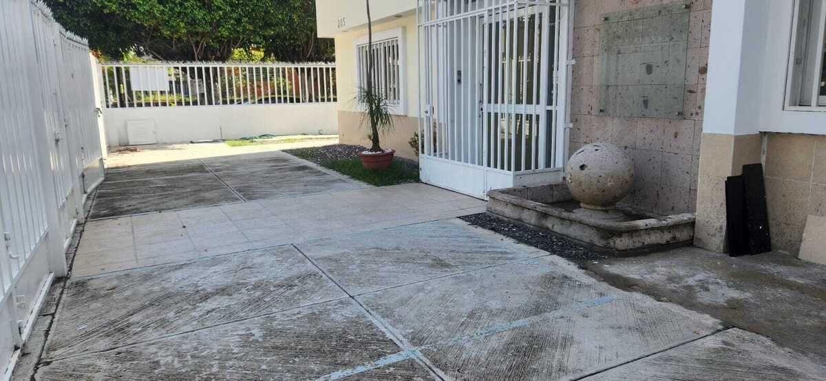 3 de 8