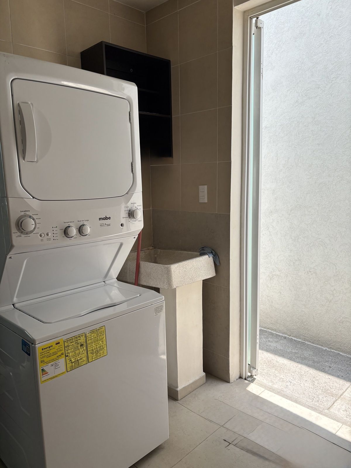 13 de 19: cuarto de lavado
