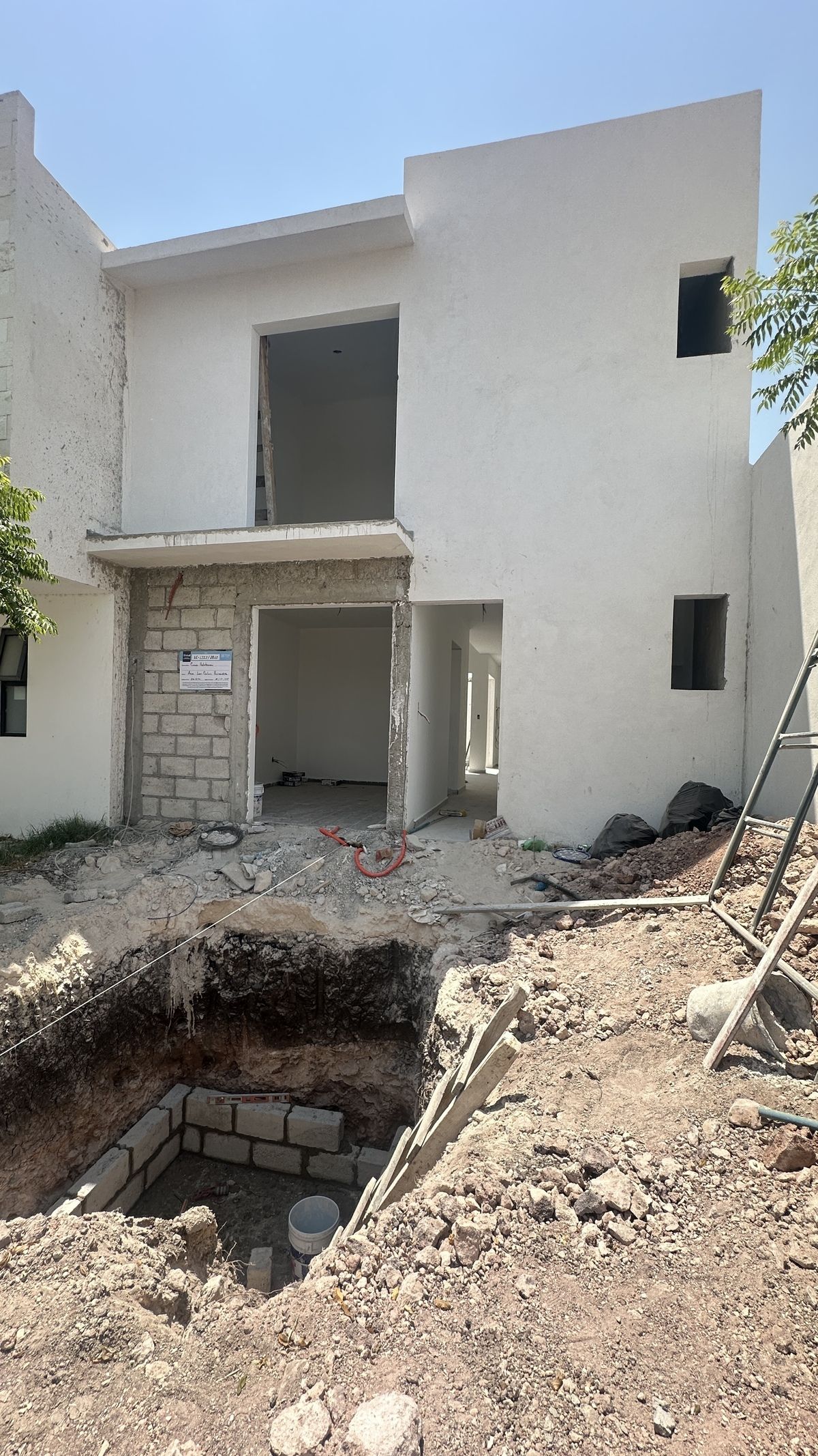 1 de 14: FACHADA