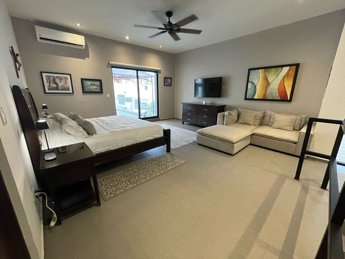 23 of 33: Recámara principal