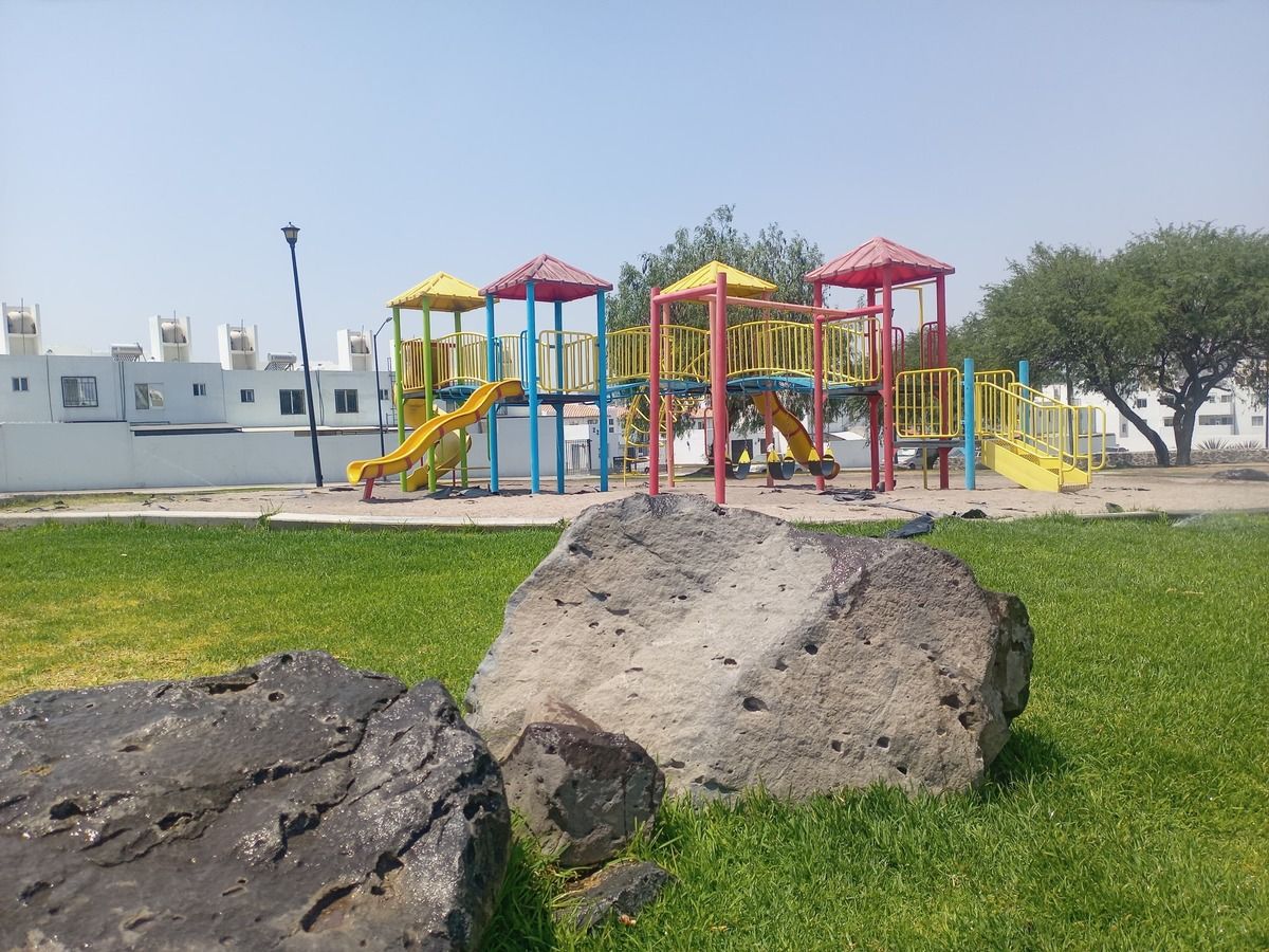 13 de 16: Juegos Infantiles