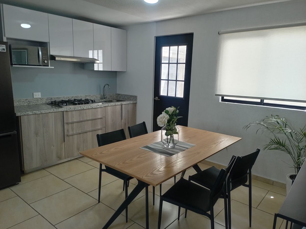 3 de 19: Cocina Comedor