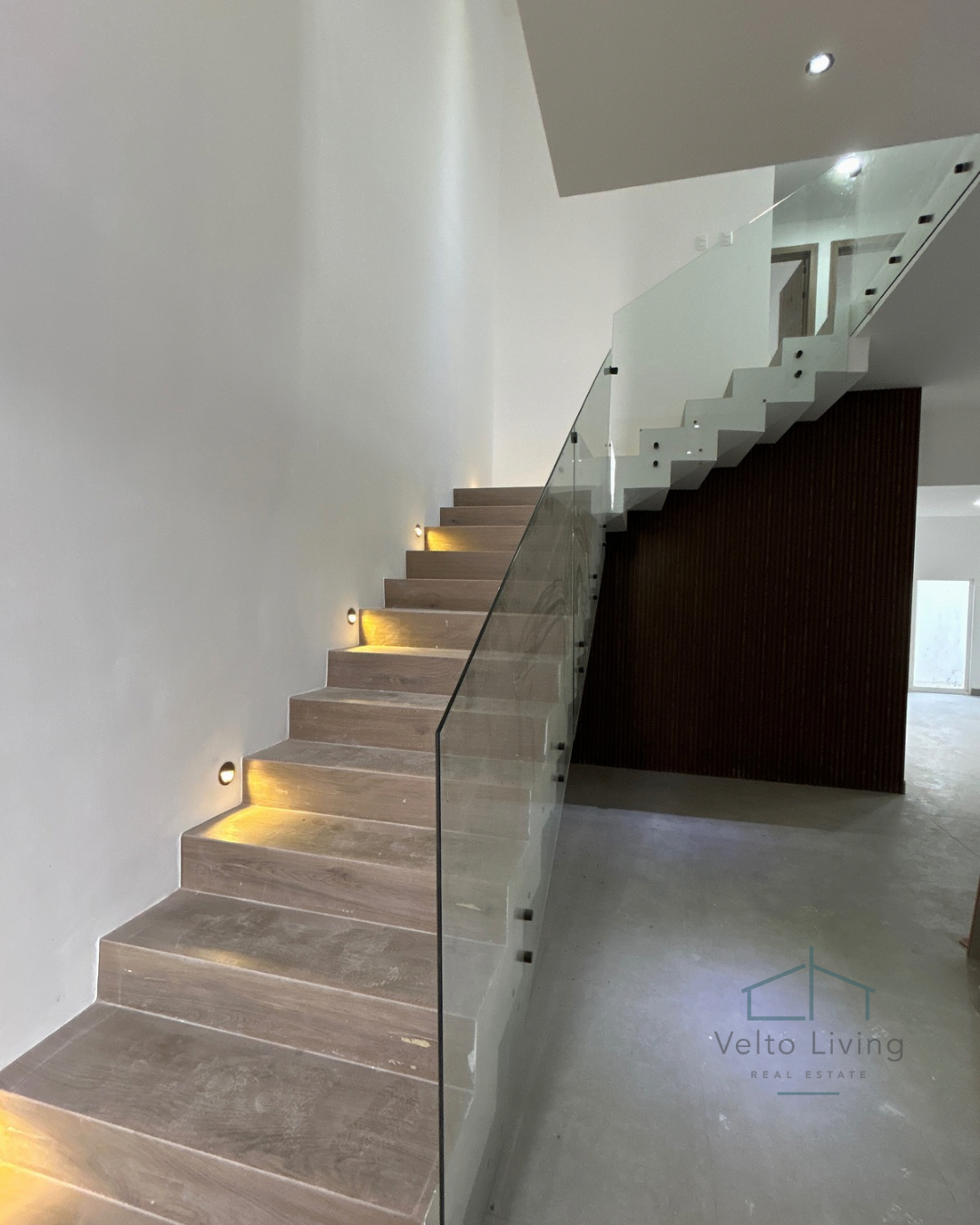 3 de 14: Escaleras con doble altura