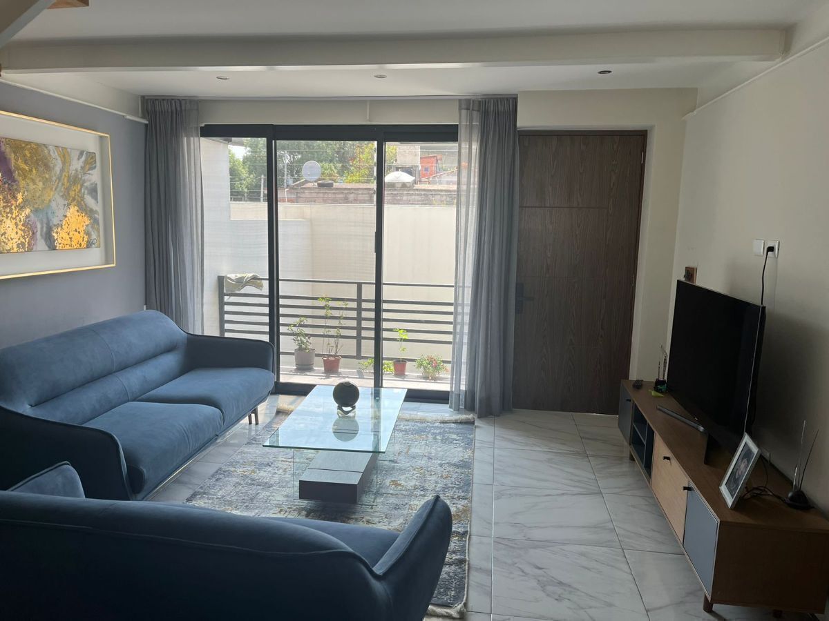 5 de 44: Sala