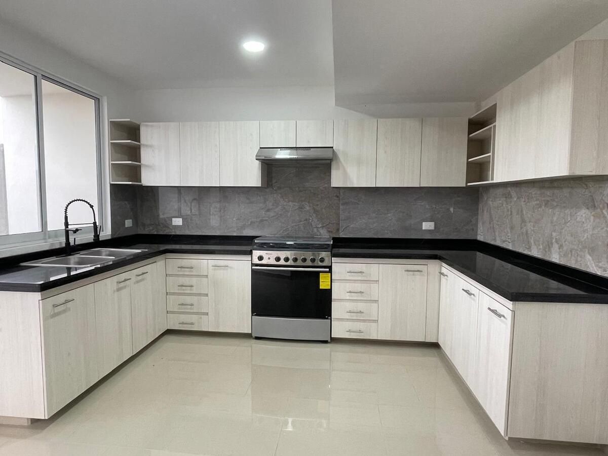 20 de 24: Acabados cocina opción 1